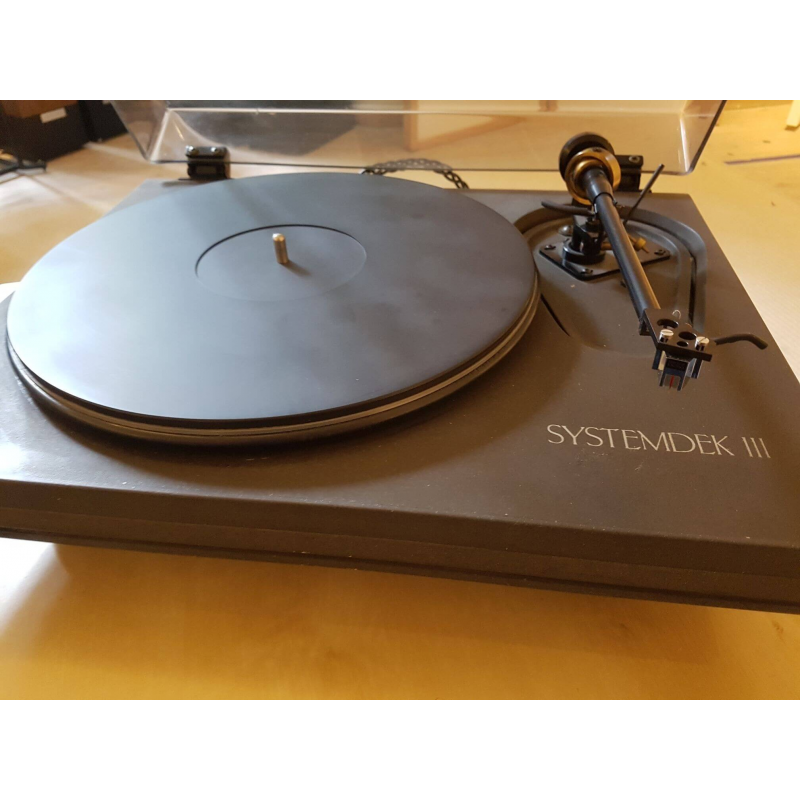 Her ser du Systemdeck III med Helius Aurum med AudioNote sølvkabel fra Her ser du Systemdeck III med Helius Aurum med AudioNote sølvkabel fra