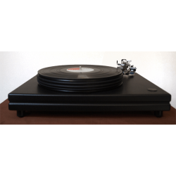 Her ser du Interspace Junior med tonearm fra Nottingham Analogue