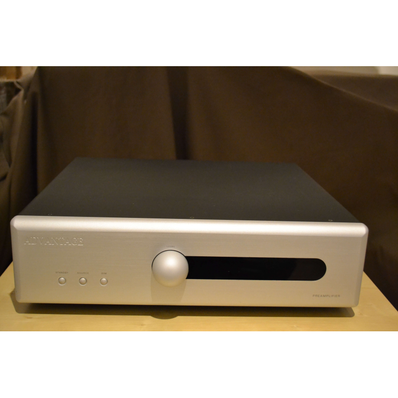 Her ser du Advantage S 2 forforstærker fra