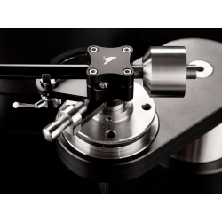 Her ser du Raven 10.5 tonearm fra TW Acustic