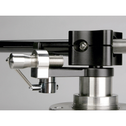 Her ser du Raven 10.5 tonearm fra TW Acustic